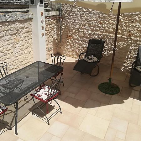 Edone Apartment Locorotondo Bagian luar foto