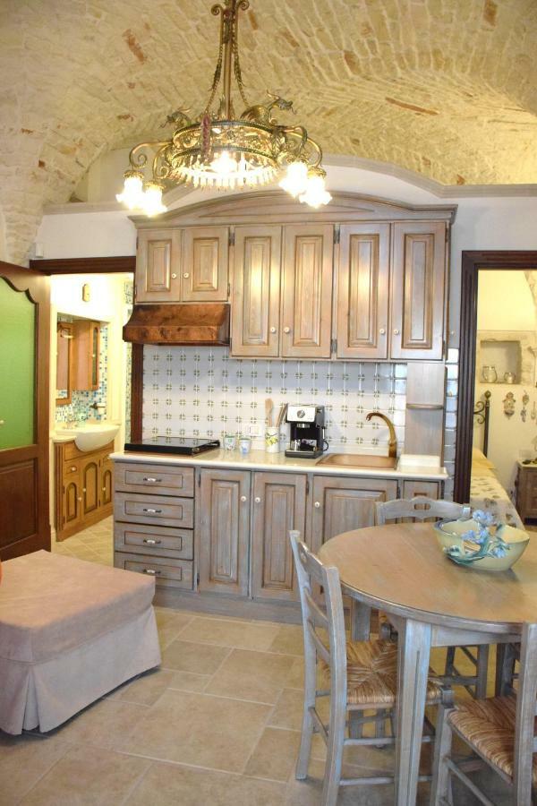 Edone Apartment Locorotondo Bagian luar foto